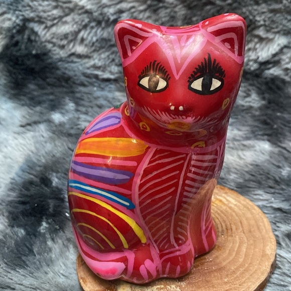 Folk Art Yellow Hand Painted Clay 
Cat Piggy Bank Floral Coin Bank - Picture 6 of 15